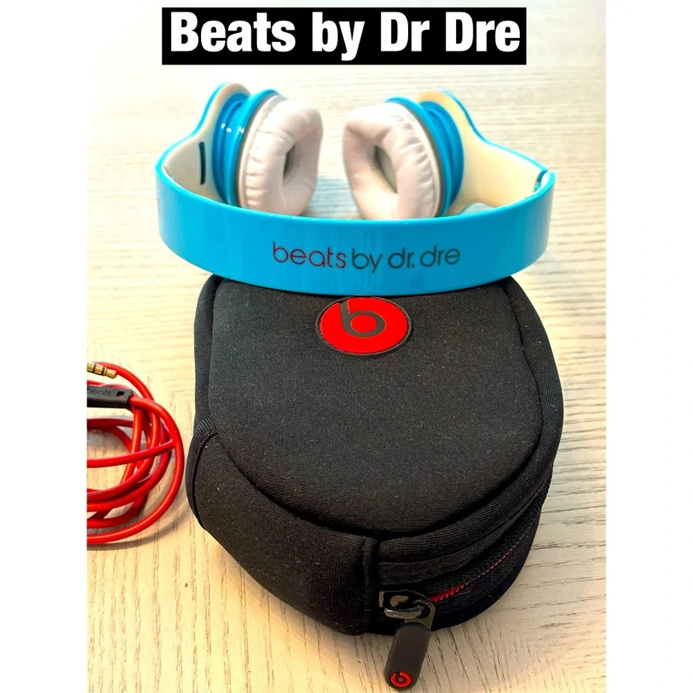 Beats by Dr. Dre Turquoise headset and case. - Picture 1 of 7